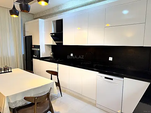 Kirayə verilir 2 otaqlı mənzil 100 m²