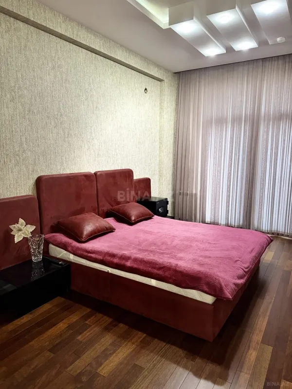 Kirayə verilir 2 otaqlı mənzil 100 m²