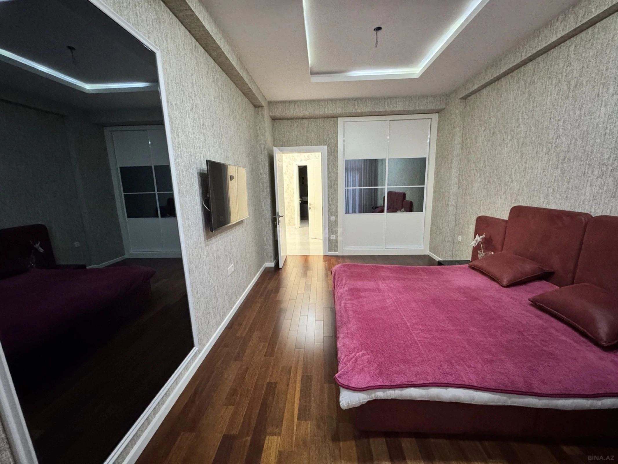Kirayə verilir 2 otaqlı mənzil 100 m²