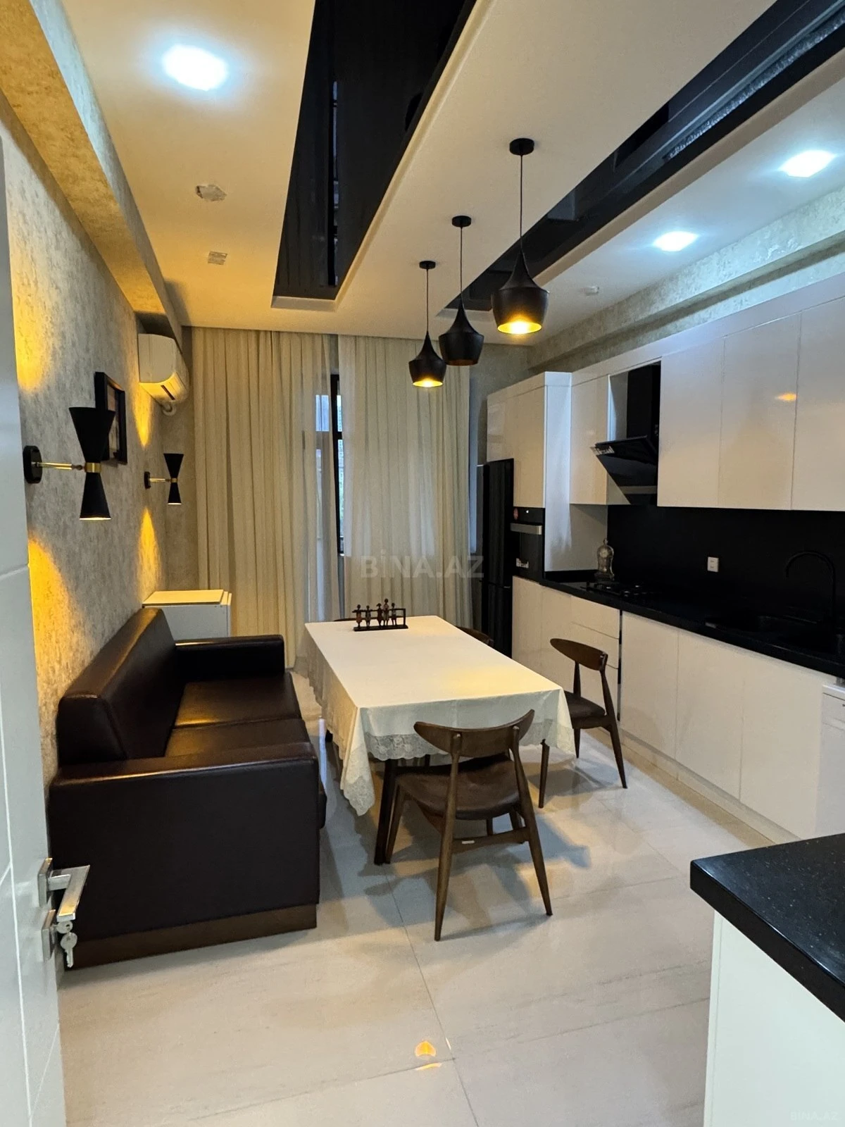 Kirayə verilir 2 otaqlı mənzil 100 m²