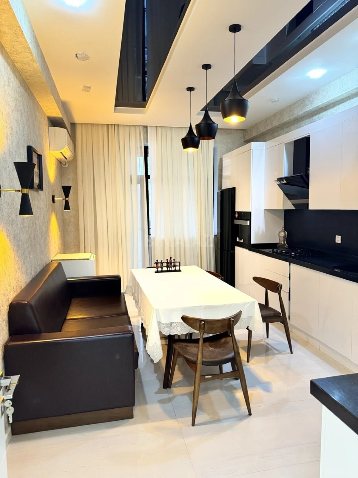 Kirayə verilir 2 otaqlı mənzil 100 m²