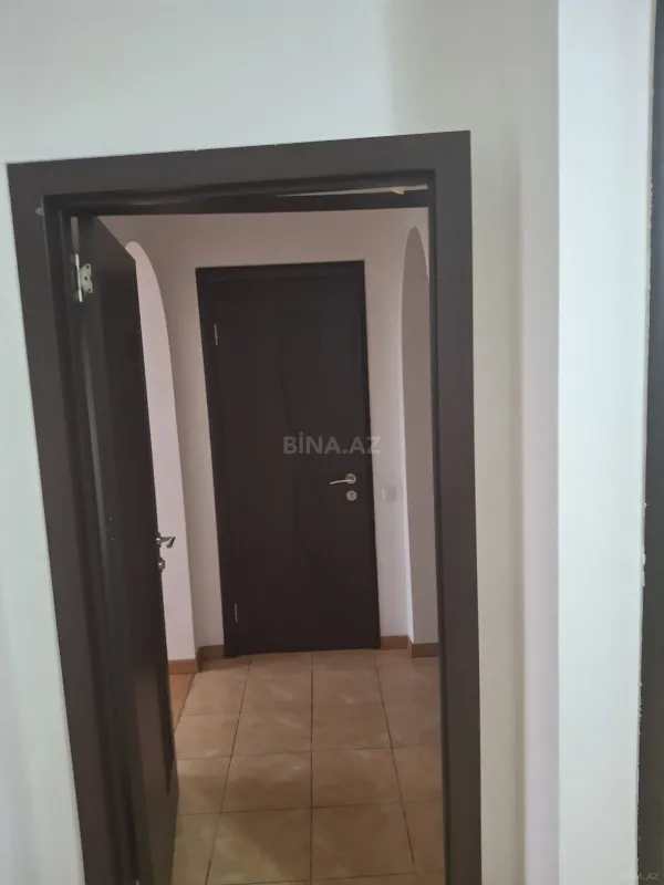 Satılır 3 otaqlı mənzil 130 m²