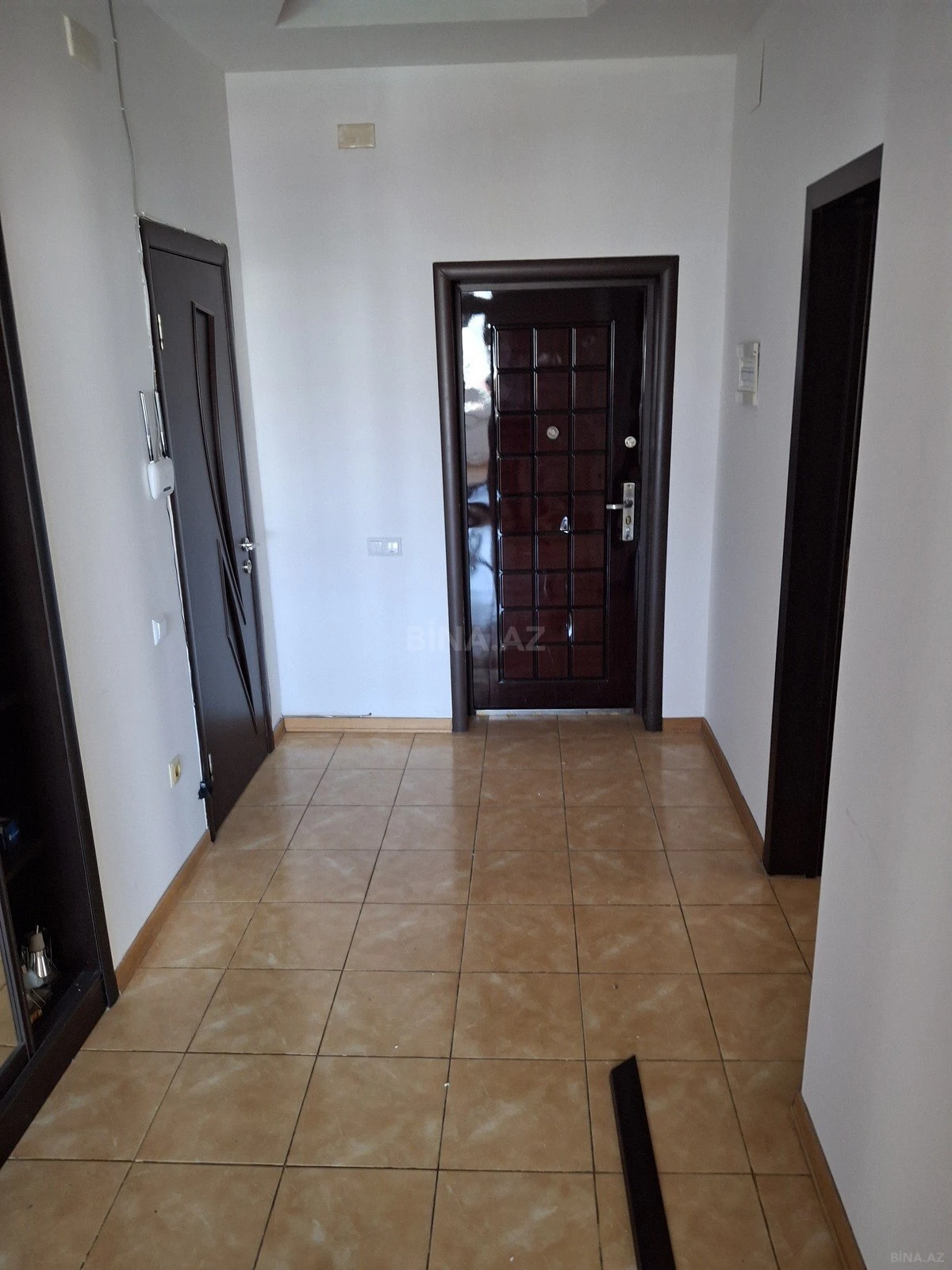 Satılır 3 otaqlı mənzil 130 m²