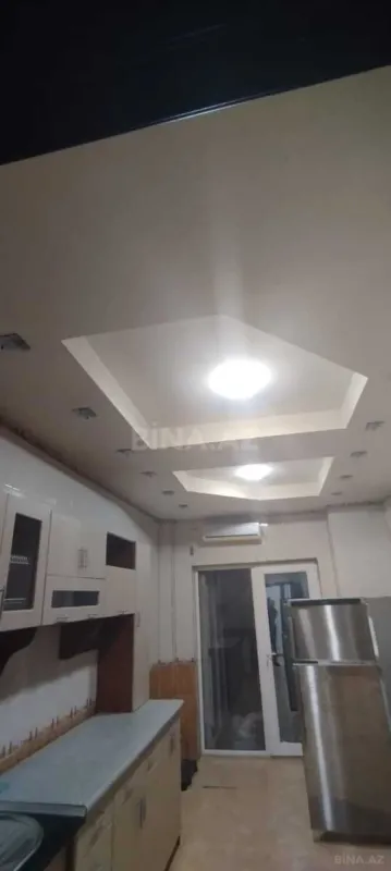 Satılır 3 otaqlı mənzil 130 m²