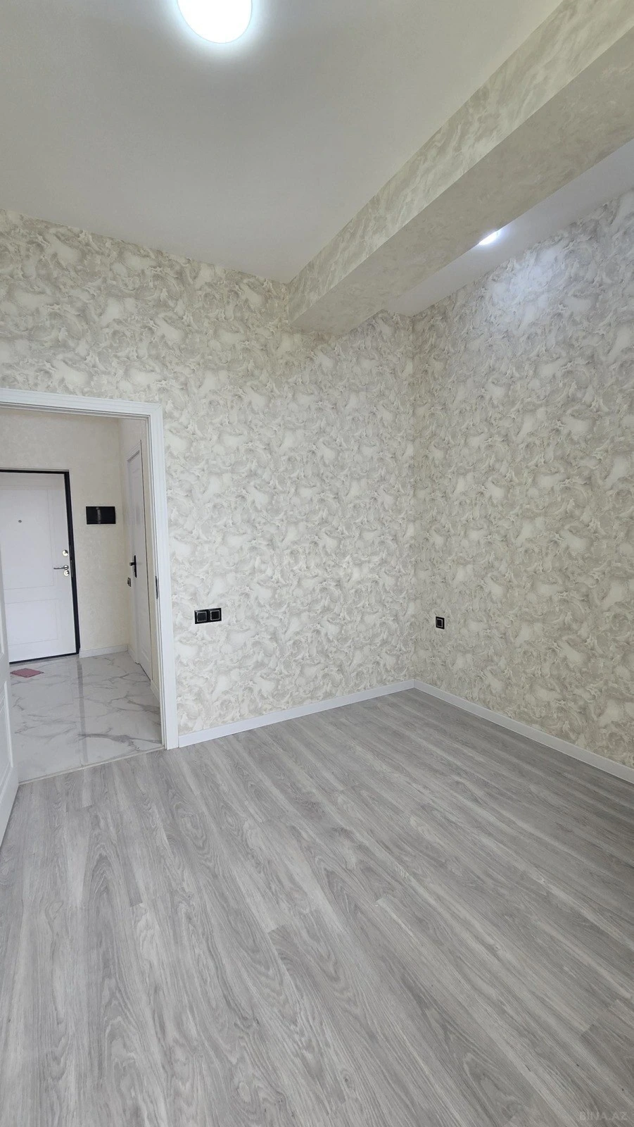Satılır 2 otaqlı mənzil 51 m²