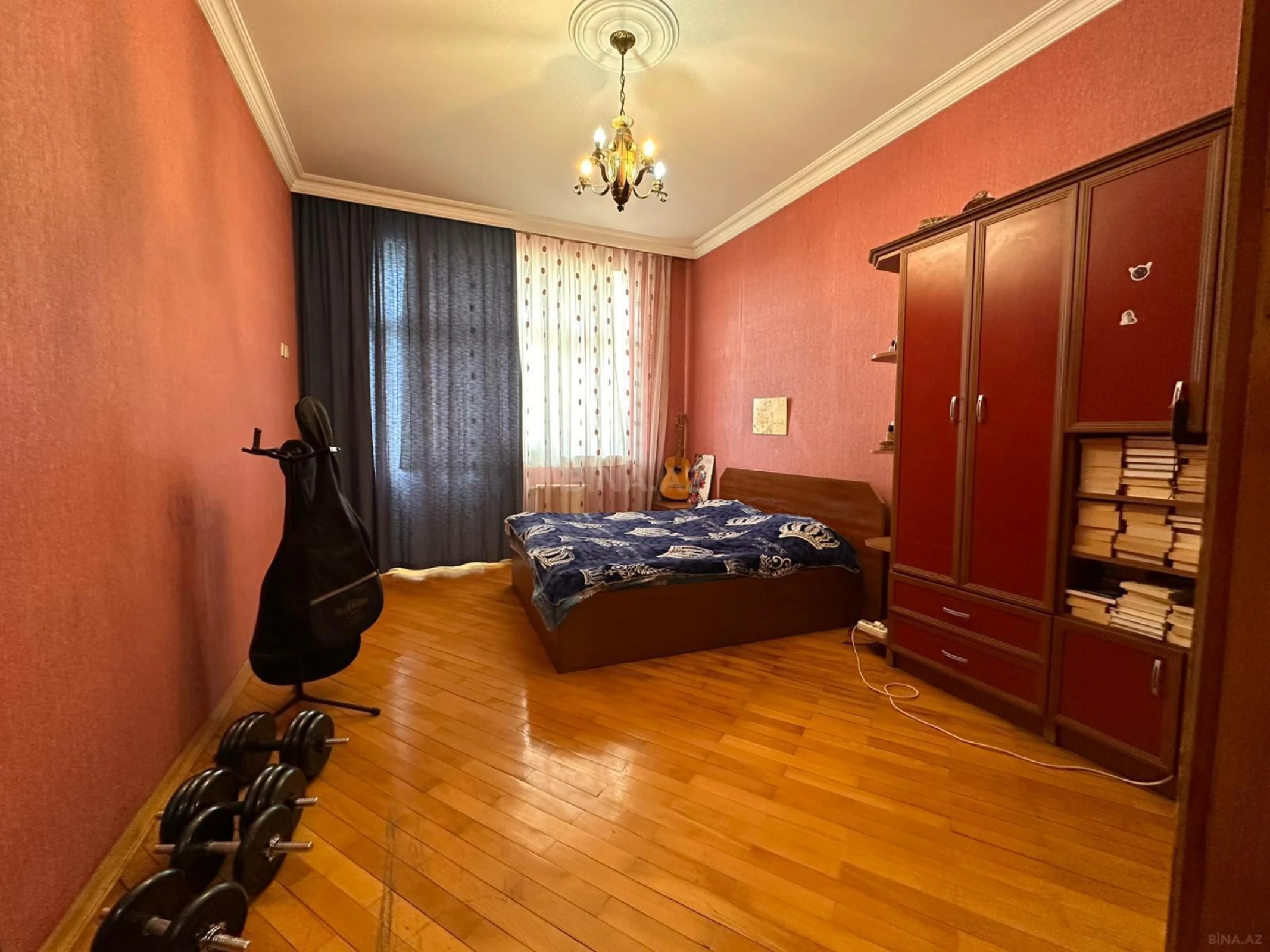 Satılır 4 otaqlı mənzil 170 m²