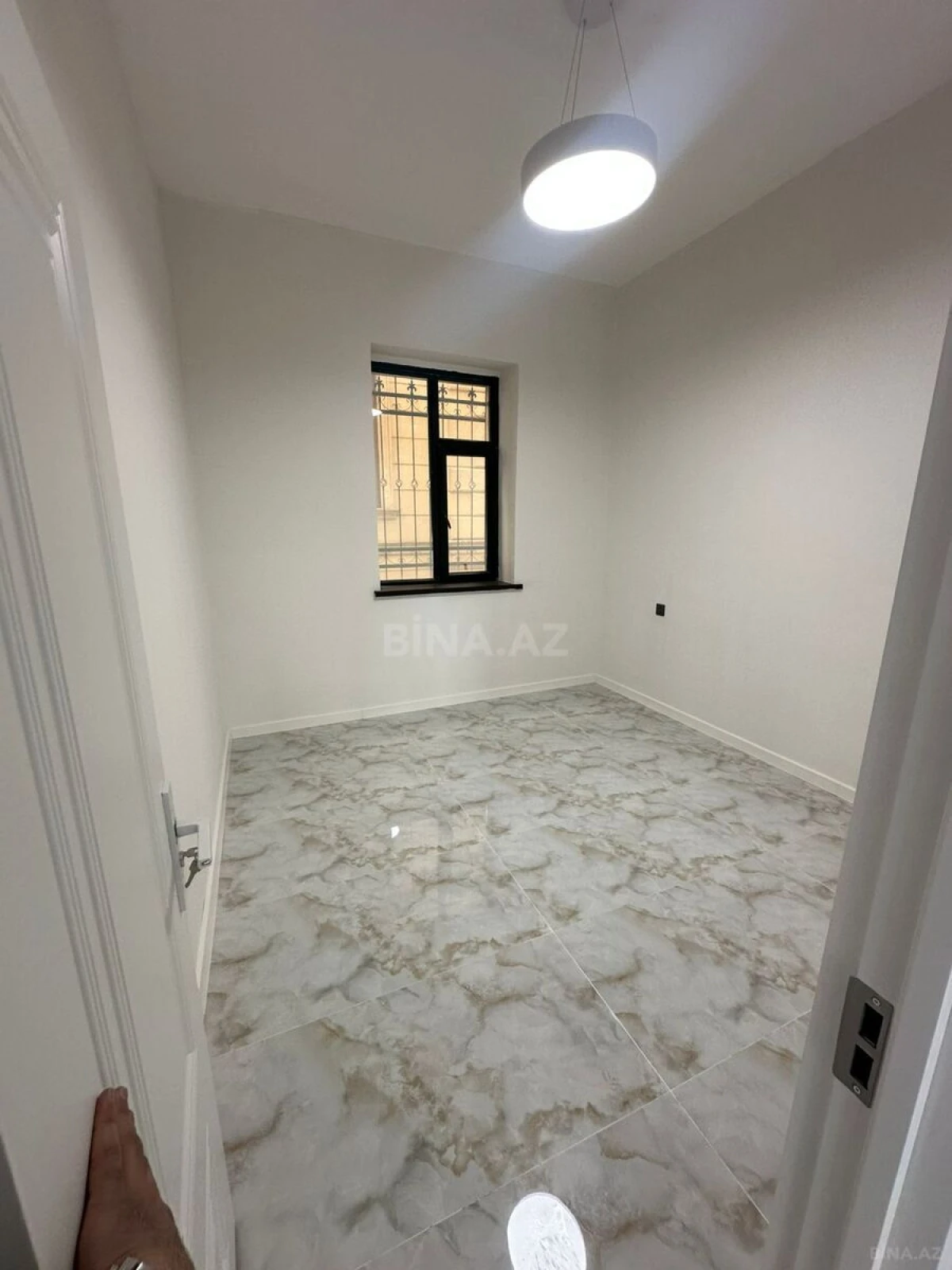 Kirayə verilir 15 otaqlı ofis 1010 m²