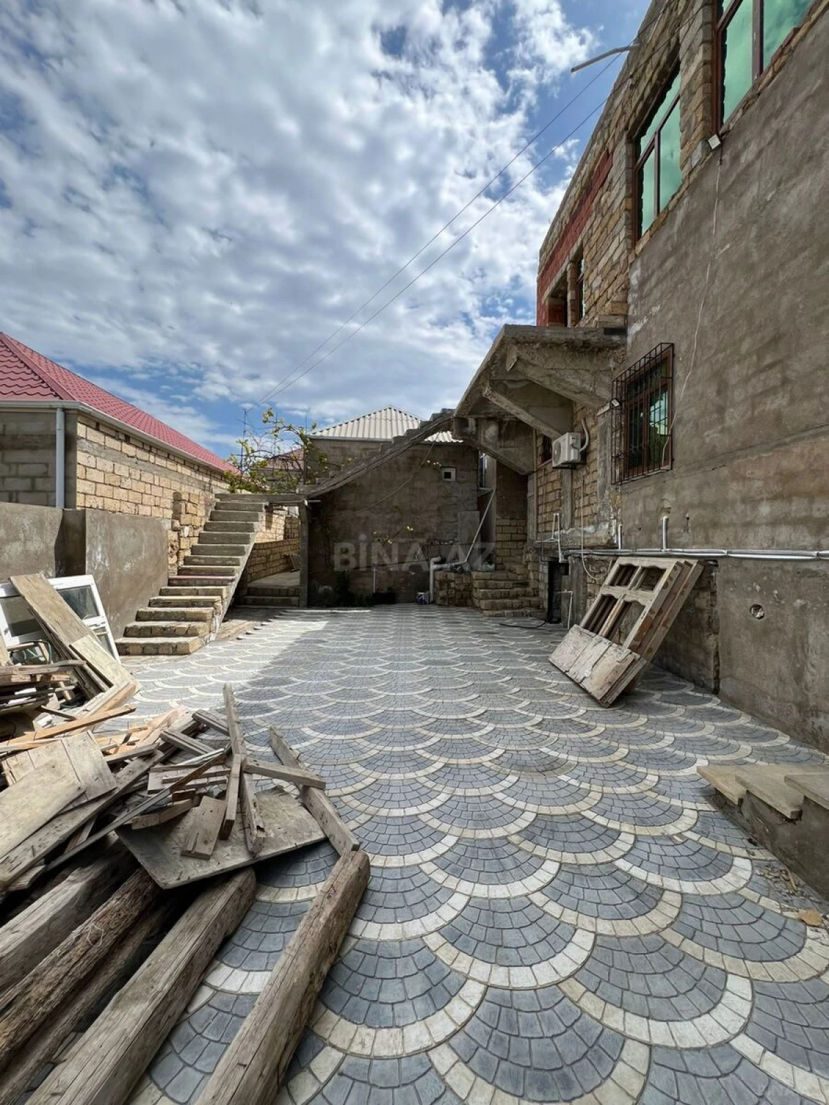 Satılır 6 otaqlı həyət evi 160 m²