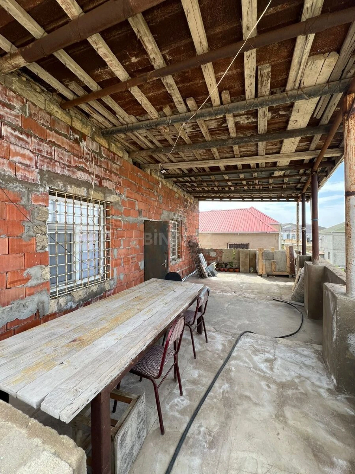 Satılır 6 otaqlı həyət evi 160 m²