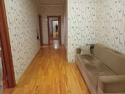 Satılır 3 otaqlı mənzil 88.8 m²