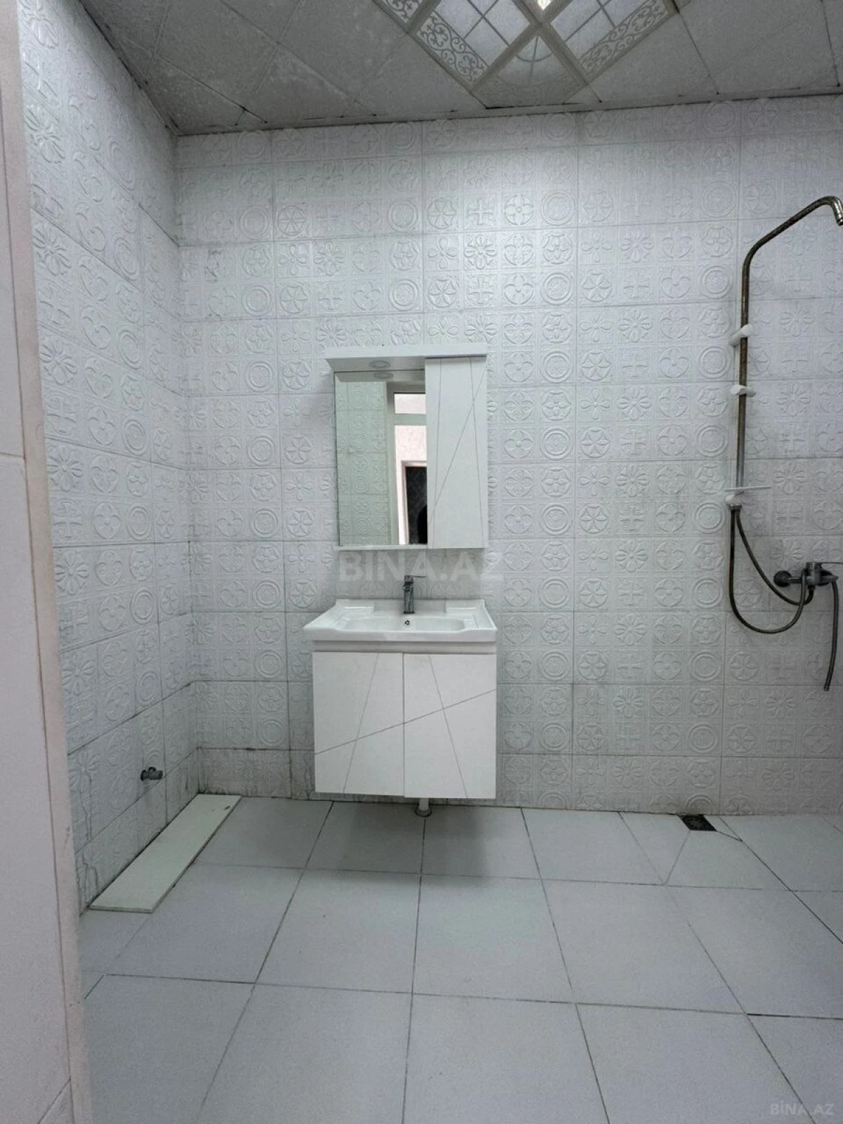 Satılır 2 otaqlı həyət evi 75 m²