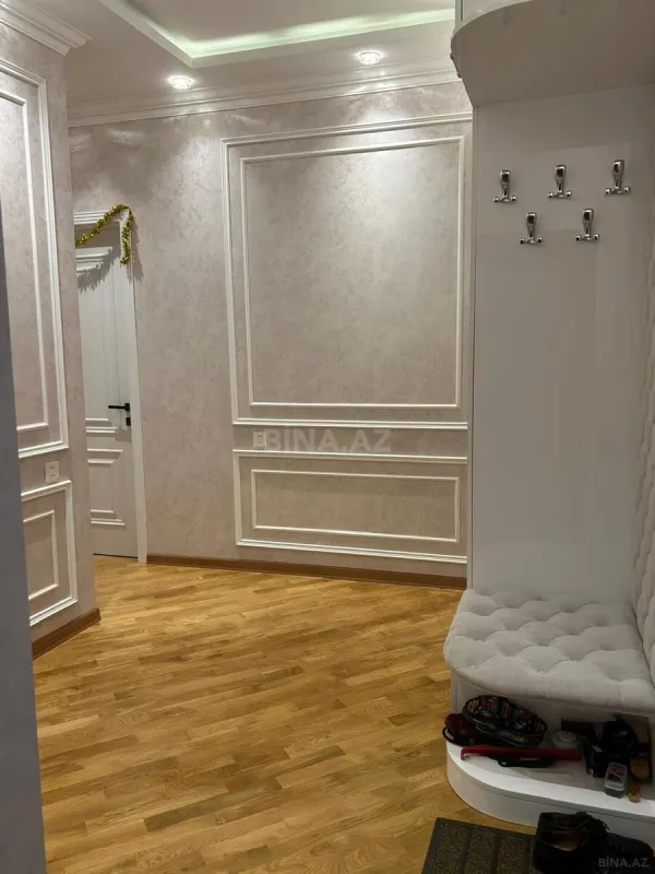 Satılır 3 otaqlı mənzil 110 m²