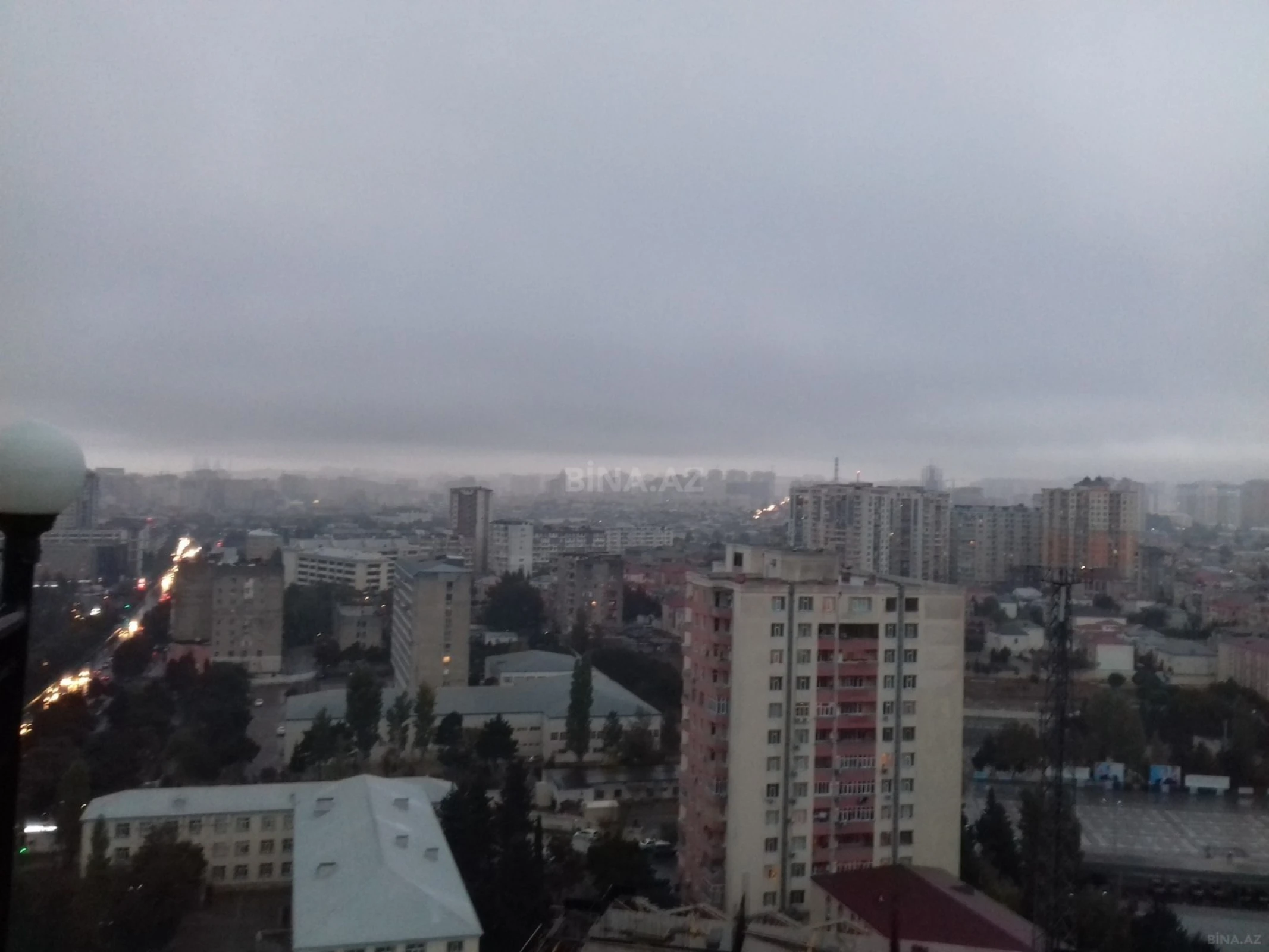 Satılır 3 otaqlı mənzil 134 m²