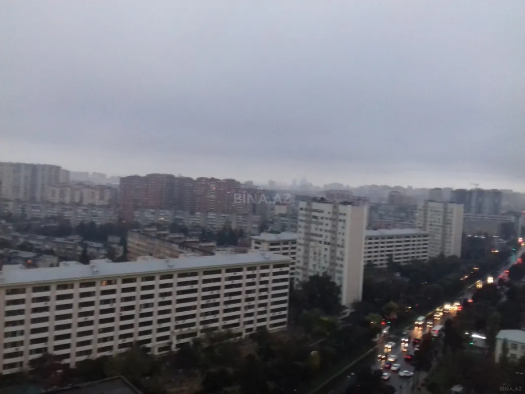 Satılır 3 otaqlı mənzil 134 m²