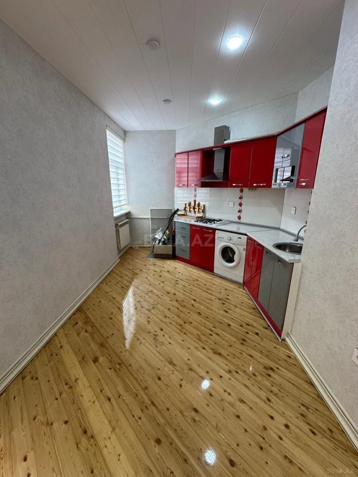 Satılır 2 otaqlı mənzil 74 m²