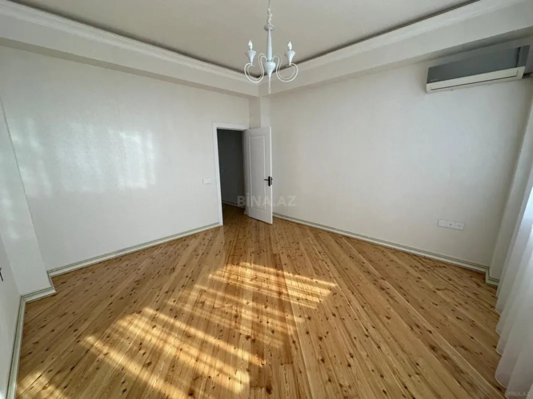 Satılır 2 otaqlı mənzil 74 m²