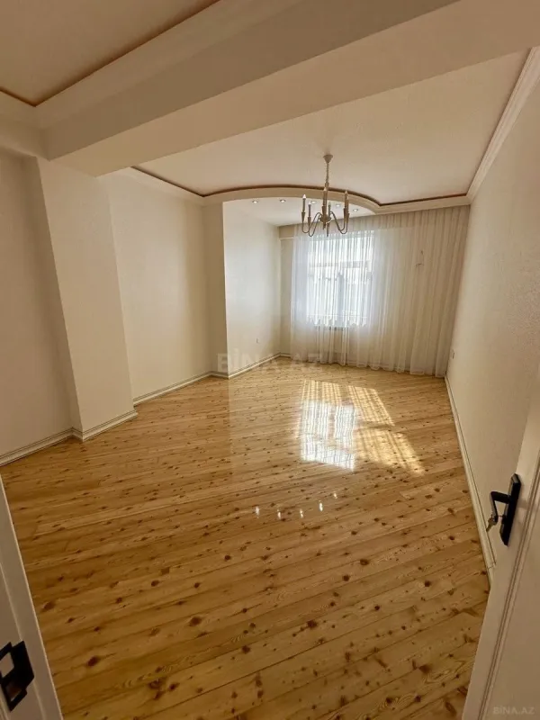 Satılır 2 otaqlı mənzil 74 m²