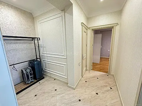 Kirayə verilir 2 otaqlı mənzil 100 m²