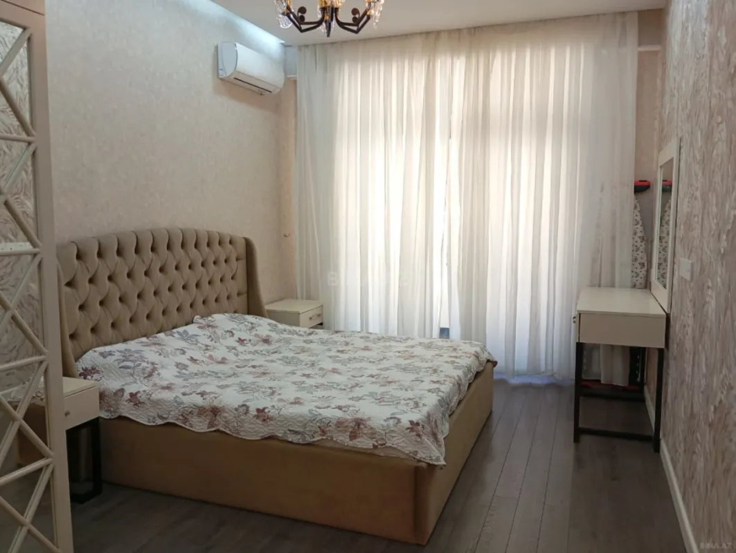Kirayə verilir 3 otaqlı mənzil 100 m²