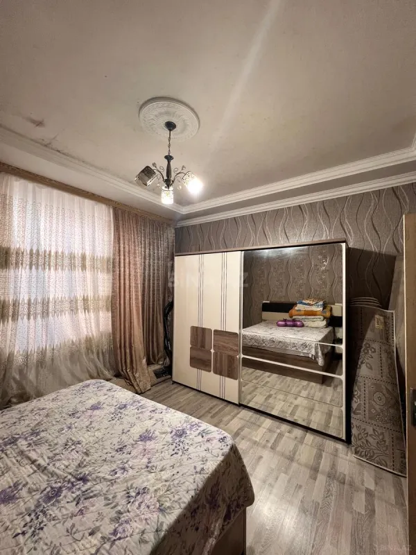 Satılır 7 otaqlı həyət evi 200 m²