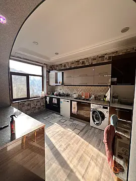 Satılır 7 otaqlı həyət evi 200 m²