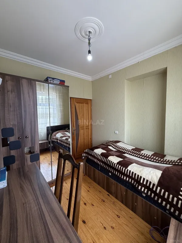 Satılır 6 otaqlı həyət evi 200 m²