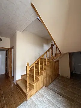 Satılır 6 otaqlı həyət evi 200 m²