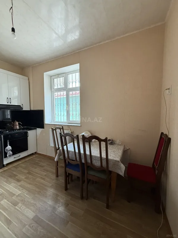 Satılır 6 otaqlı həyət evi 200 m²