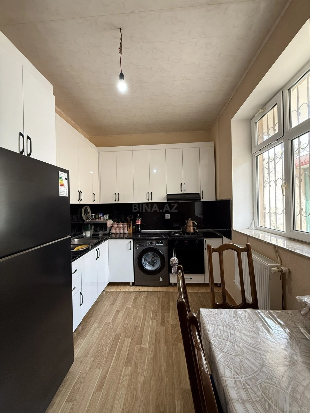 Satılır 6 otaqlı həyət evi 200 m²