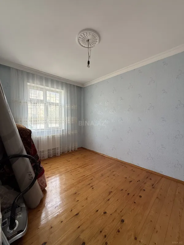 Satılır 6 otaqlı həyət evi 200 m²