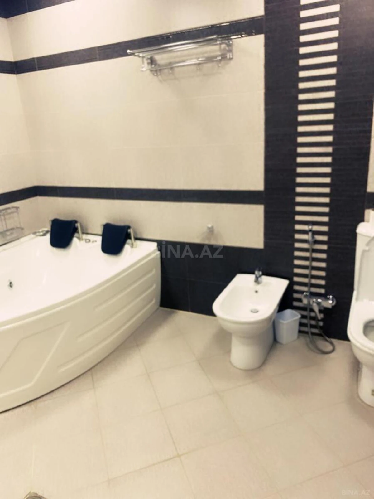 Kirayə verilir 3 otaqlı mənzil 191 m²