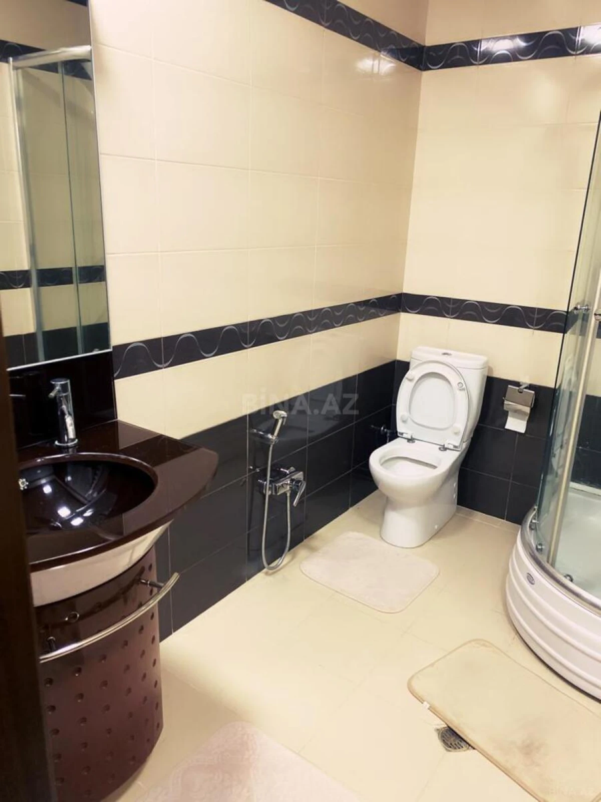 Kirayə verilir 3 otaqlı mənzil 191 m²