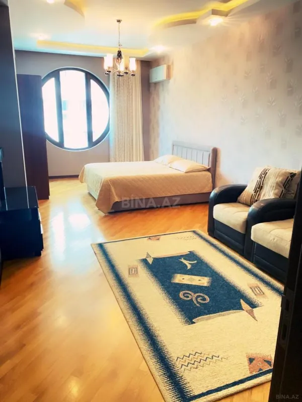 Kirayə verilir 3 otaqlı mənzil 191 m²