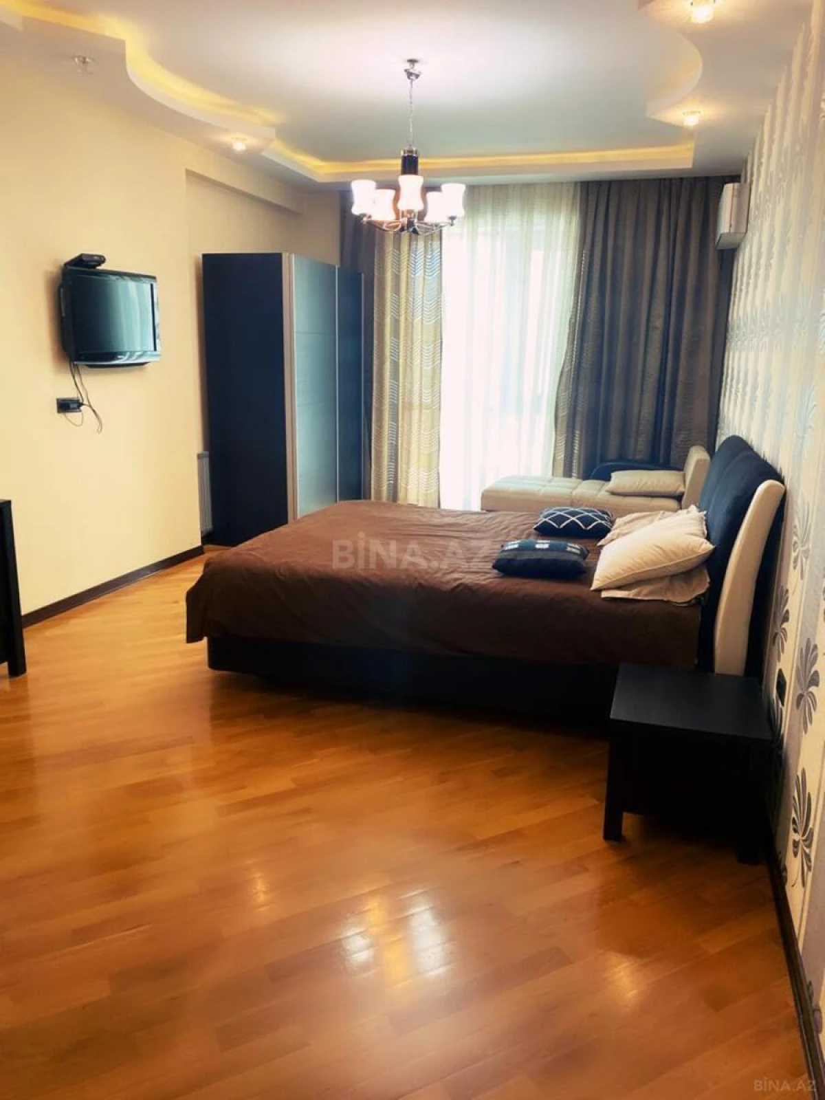 Kirayə verilir 3 otaqlı mənzil 191 m²