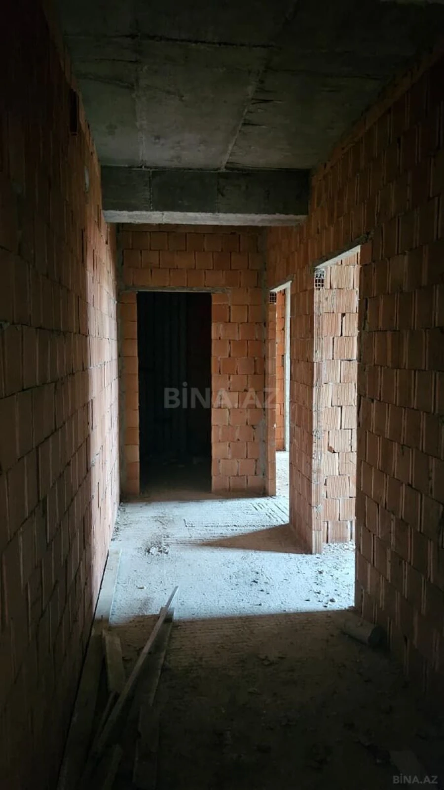 Satılır 1 otaqlı mənzil 58 m²