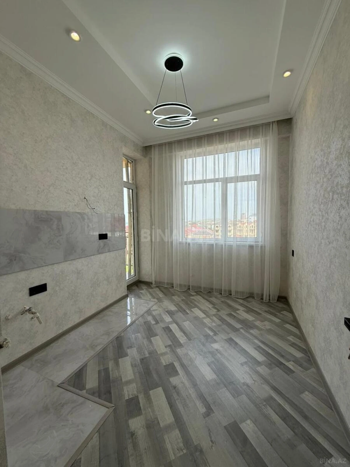 Satılır 2 otaqlı mənzil 66 m²