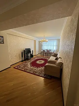 Satılır 3 otaqlı mənzil 125 m² — Bakı, İnşaatçılar 3 otaq 125.00 m²
