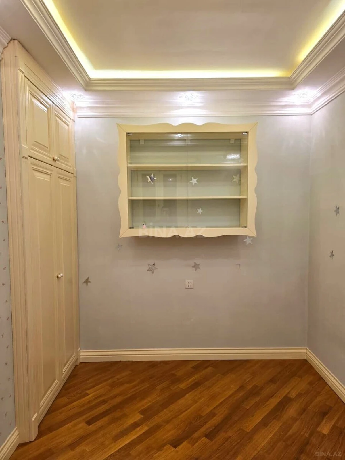 Kirayə verilir 3 otaqlı mənzil 110 m²