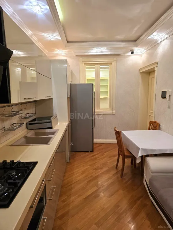Kirayə verilir 3 otaqlı mənzil 110 m²