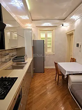 Kirayə verilir 3 otaqlı mənzil 110 m²