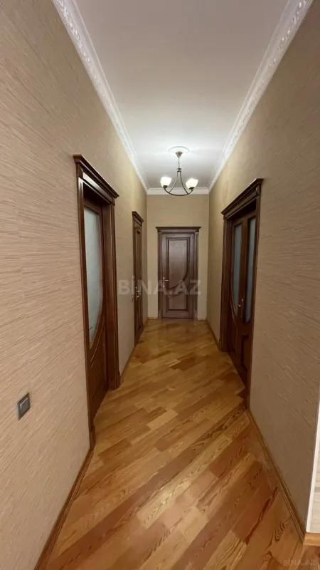 Kirayə verilir 6 otaqlı həyət evi 400 m²