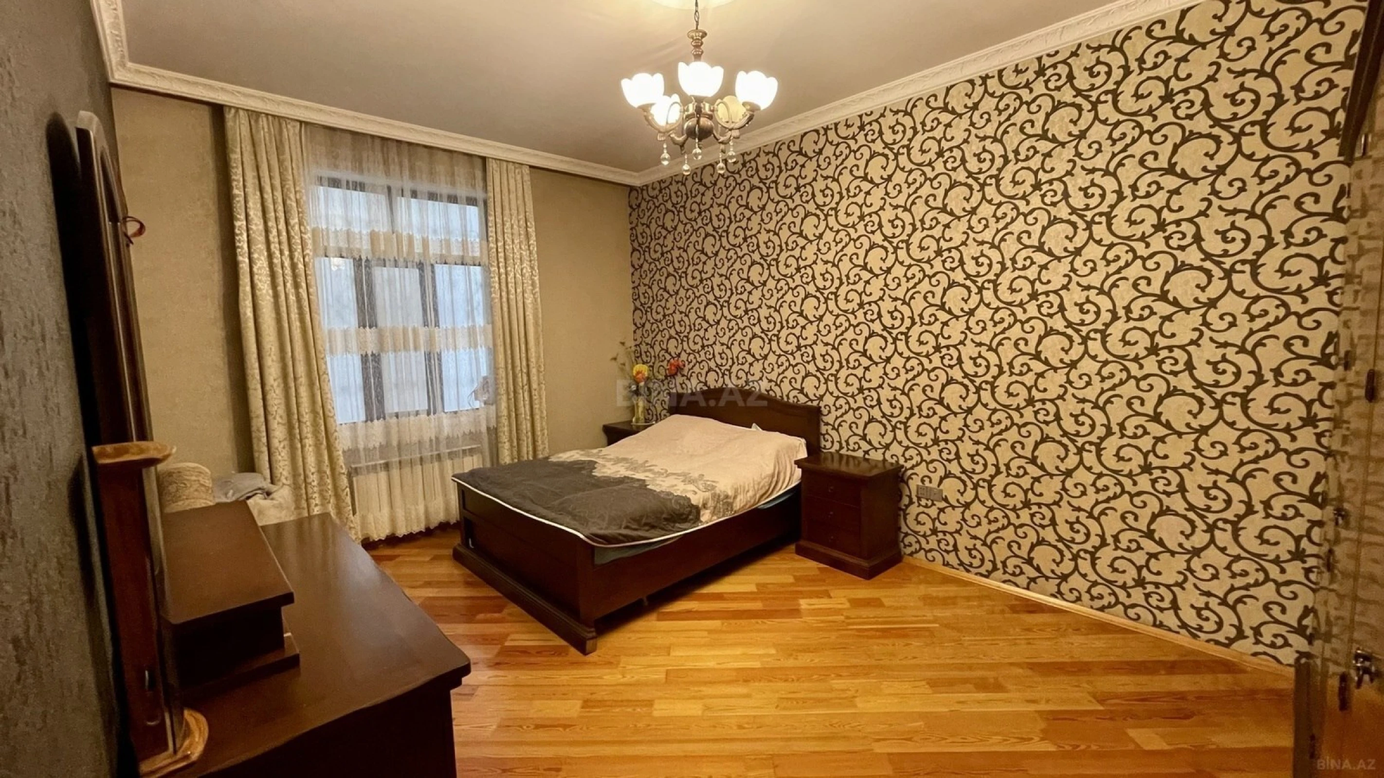 Kirayə verilir 6 otaqlı həyət evi 400 m²