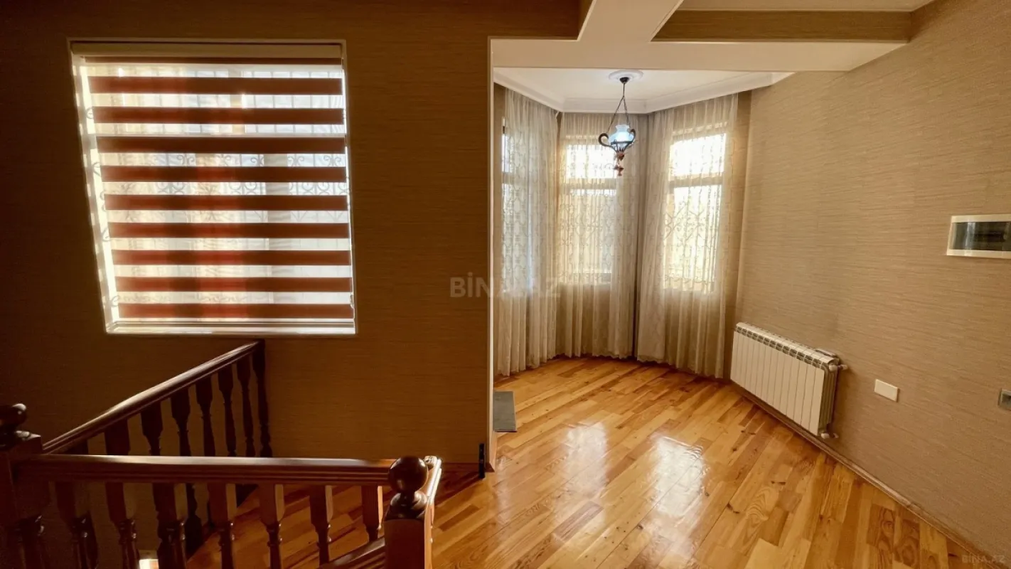 Kirayə verilir 6 otaqlı həyət evi 400 m²