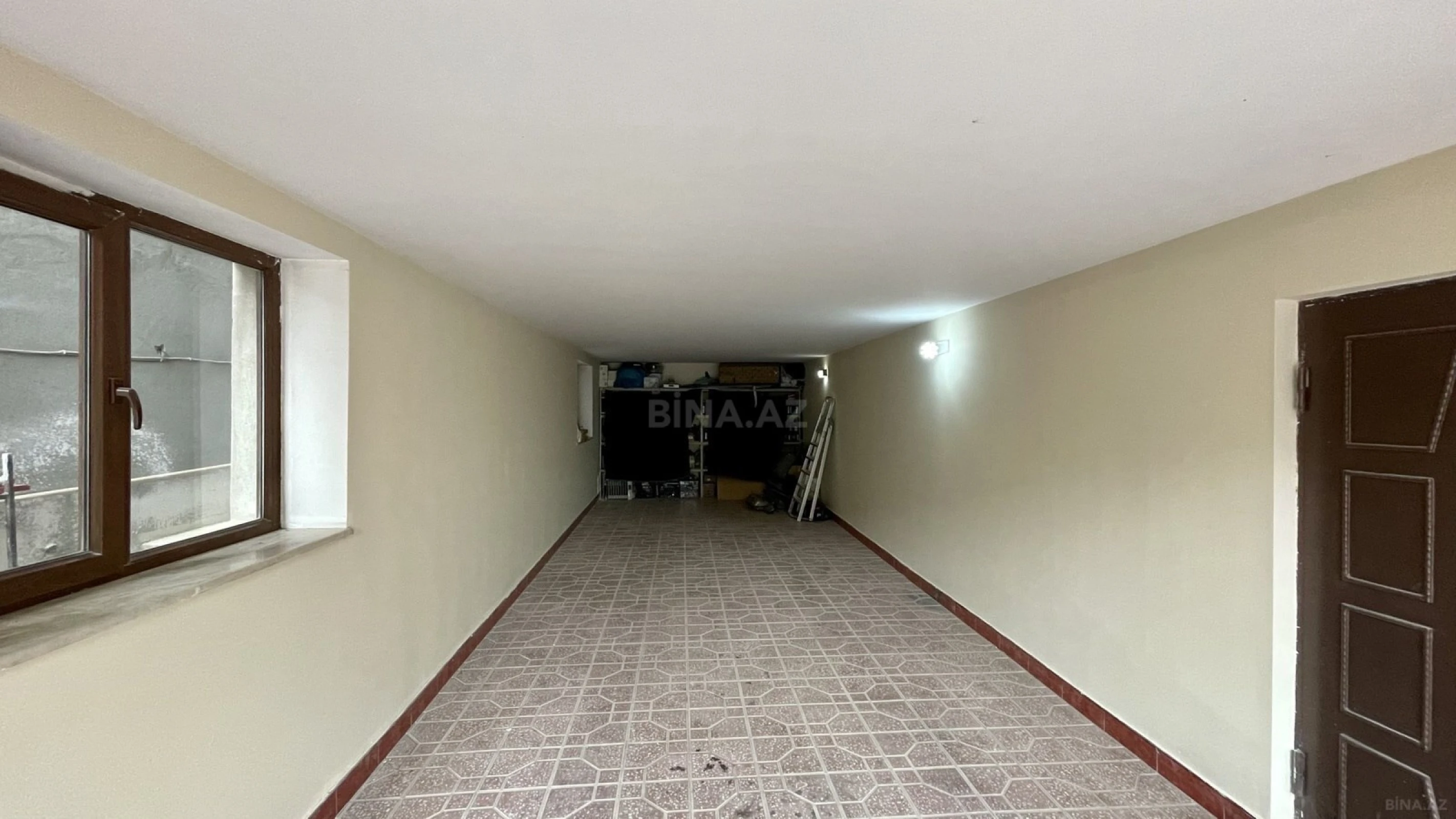 Kirayə verilir 6 otaqlı həyət evi 400 m²
