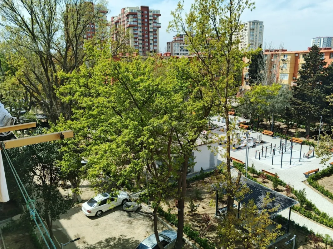 Satılır 4 otaqlı mənzil 70 m²