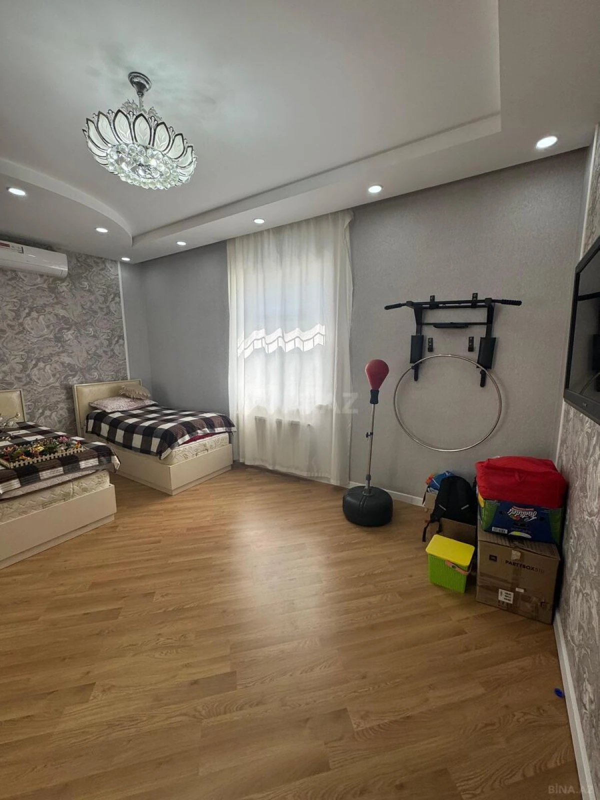 Satılır 5 otaqlı həyət evi 210 m²