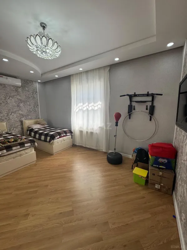 Satılır 5 otaqlı həyət evi 210 m²
