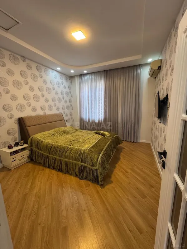Satılır 5 otaqlı həyət evi 210 m²