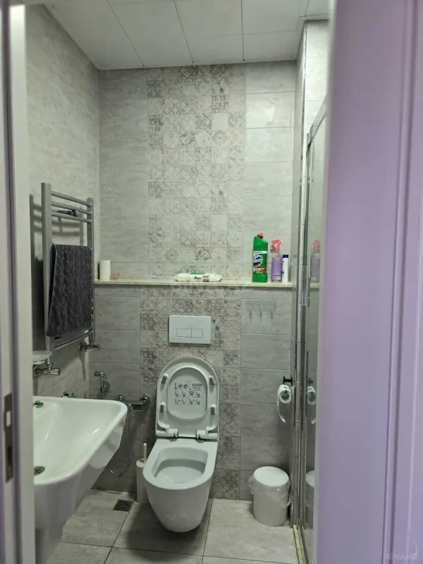 Satılır 5 otaqlı həyət evi 210 m²