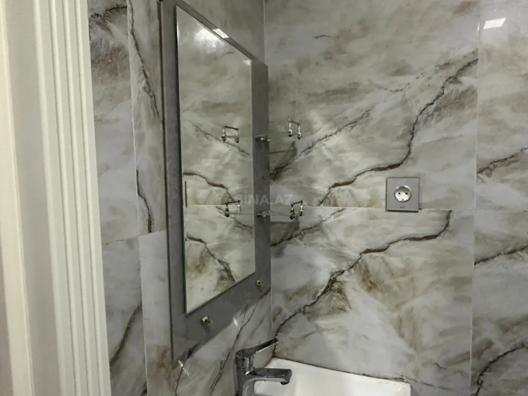 Kirayə verilir 2 otaqlı mənzil 65 m²